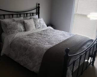 Queen size bed