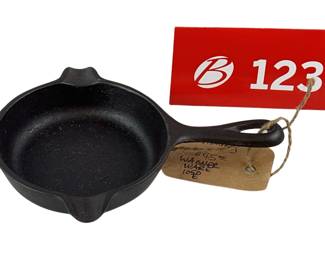 1050E Mini Skillet Ashtray *S