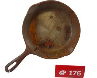 8" 5 On Handle Double Pour Cast Iron Skillet *NS