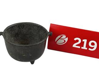 2 1/2" Cast Metal Pot No Handle *NS