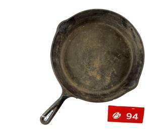 Old Lodge # 8 2 Pour Heat Ring Skillet *NS