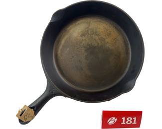 8 On Handle 8 On Bottom Double Pour Cast Iron Skillet *S