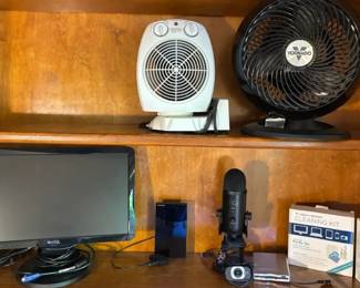 Dell Monitor, Logitech Blue USB Microphone, Garmin, Logitech Computer Camera