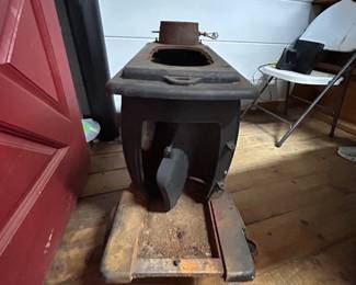 cast iron wood/coal stove