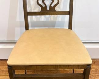 Set 4 Vintage Stakmore Folding Chairs With Lyre Backrest & Upholstered Seats Lot #: 26