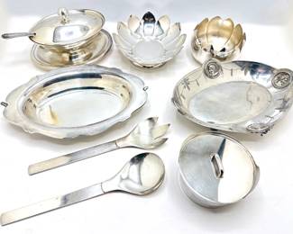 9 Pieces Silver Plate Serving Platters, Bowls & Serving Utensils Lot #: 116