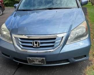 In Beautiful like Showroom Condition. 1 Owner. 2010 Honda Odyssey Loaded with every extra offered in 2010. VIN 5FNRL3H65AB058262. Double Side Doors 6 passenger seats, sunroof, interior like showroom fresh! Startiing Offer will be announced soon! More Pictures in the last row of pictures on this page.