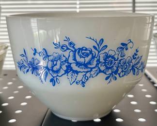 Federal glass Blue Rose mixing bowl