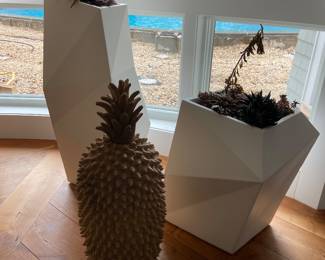 Large Planters and Decorative Accessories ( will sell separately)