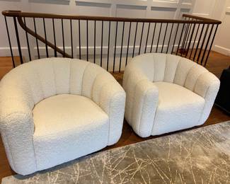 Pair of tufted swivel Chairs, White Boulce'
