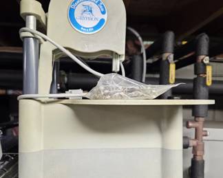 117.1.Glass cutting equipment, light box, Inland diamond grinder, etc.