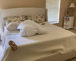 King size bed, adjustable