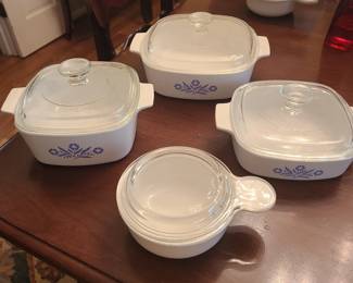 Just a few of the Corningware pieces. Lots of French White, too