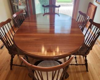 Vintage Jefferson Woodworks dining table and 6 chairs