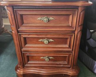 3 drawer nightstand