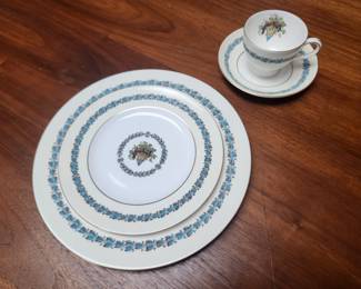 Wedgewood Appledore china set