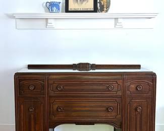 Circa 1930 sideboard buffet
