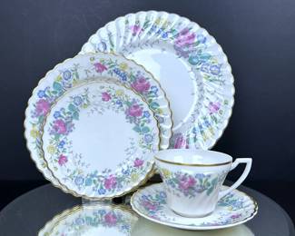 Vintage porcelain set of Syracuse China in the Lilac Rose pattern