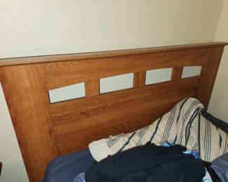 Twin bed