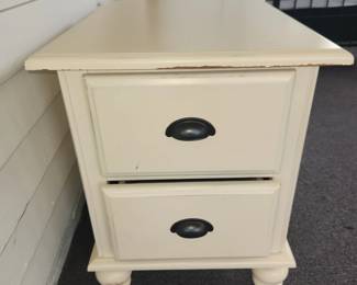 Qty 2 nightstands