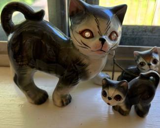 1960s Cat with Kittens Figurine