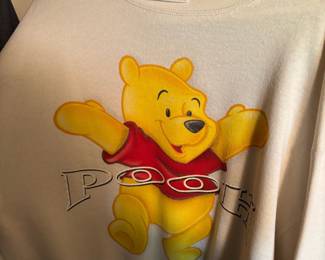 1990s Disneyland Winnie the Pooh Sweatshirt
