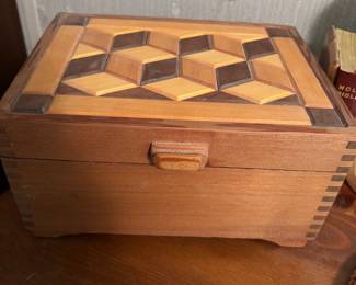 Quilt Top Design Wooden Jewelry Box