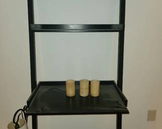 Leaning wall desk