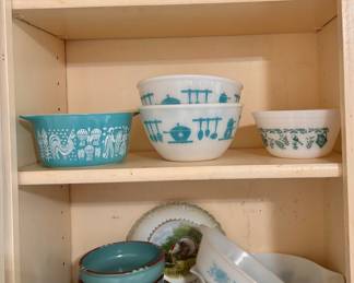 Wheat, Amish Butterprint, Hazel Atlas, Gooseberry Pyrex