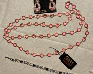 Pink Swarovski crystals necklace and earrings…