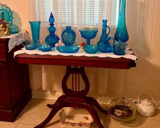 Duncan Phyfe style lyre pedestal table