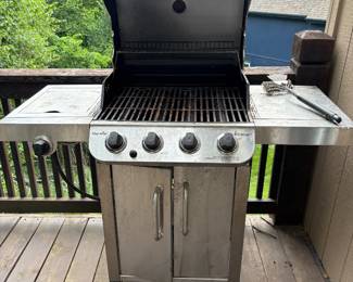 Char Broil Grill and Chiefs Cover