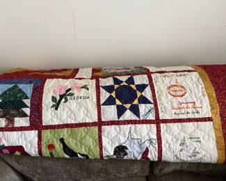 Beautiful state autographed quilt.