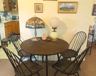 4 seat table and old lamps
