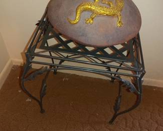 Lizard on a stool. Don't ask me why.