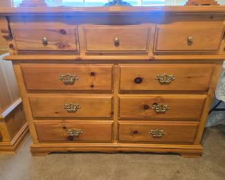 Full Dresser 