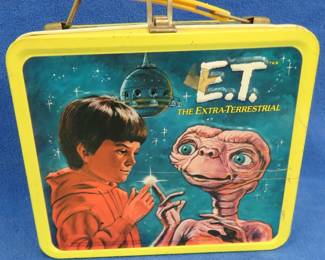 Lot 206. 1982 E.T. Lunchbox