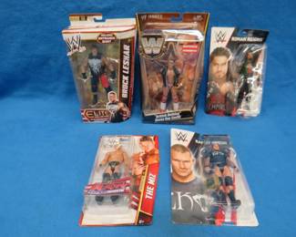 Lot 42. Five "Pro Rasslin" figurines