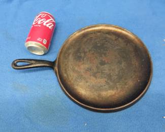 Lot 175. 10-inch Wagner Ware round skillet