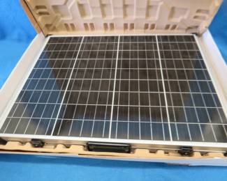 Lot 343. 4Patriots 100 watt solar panel. Appears to be seldom used.