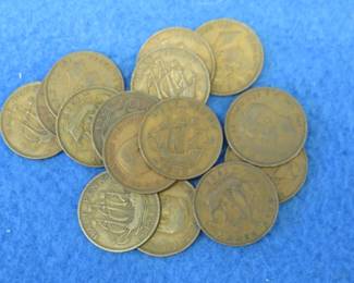 Lot 387. 15 British half pennies all from the 1940s.