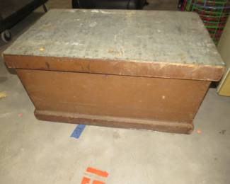 Lot 360. Vintage carpenters tool chest with contents including a draw knife and wooden clamps. 34" x 21" x 18". Heavy. Bring help to load.