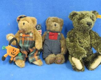 Lot 327. Halloween and 4th of July Boyd Bears and a Steiff Bear made in Germany