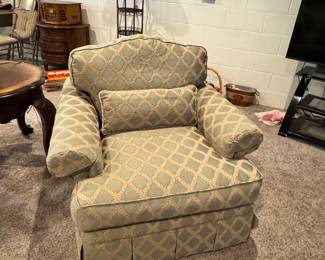 Accent chair 