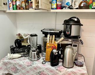 Small kitchen appliances 