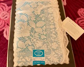 Gift boxed Quaker lace tablecloth, 72” x 126”