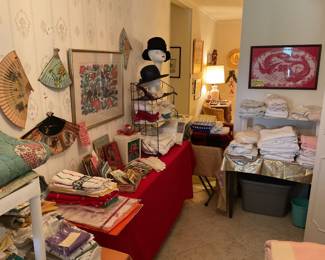 Full and twin bed sheets and pillow case sets, lady’s hats