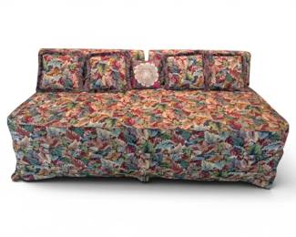 Floral Daybed w Matching Pillows