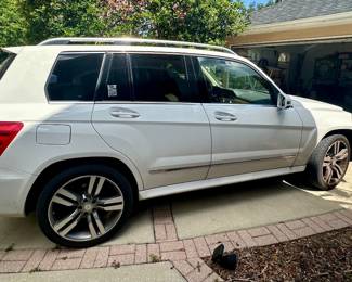 2014 Mercedes GLK 350 $11,760