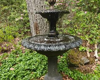 012 – Two Tier Cast Iron Fountain working
